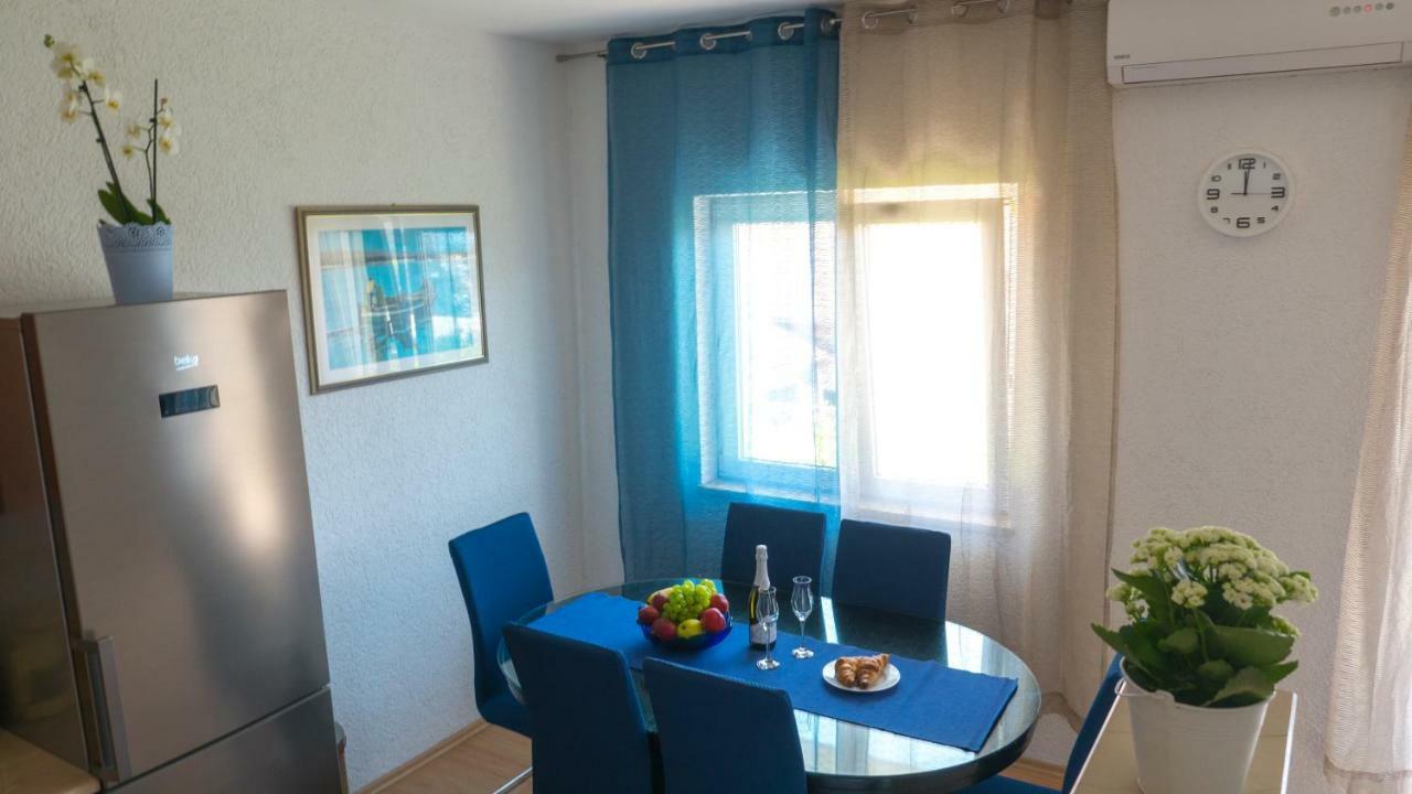 Ferienwohnung Enjoy Omiš Exterior foto
